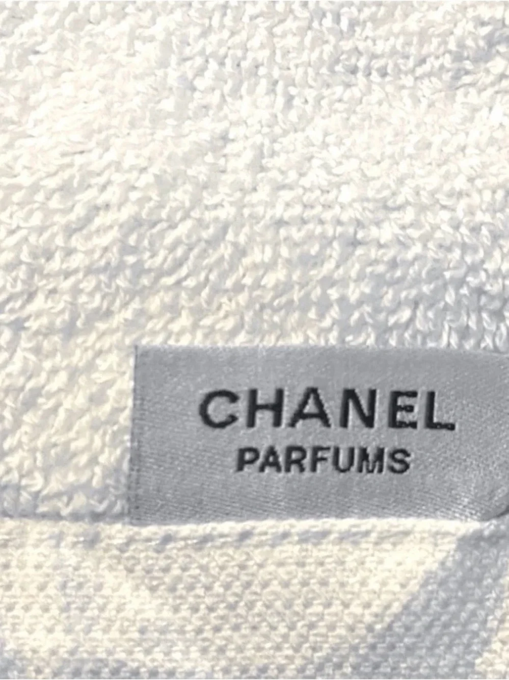 NEW CHANEL No 5 Factory 5 White Cotton Logo Towel + Black Logo Drawstring Pouch